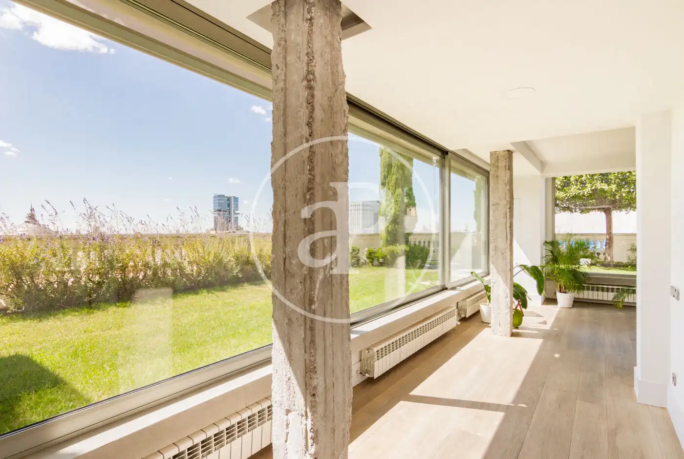 Terraza de Ático en venta en Madrid con Aire acondicionado, Calefacción y Jardín privado