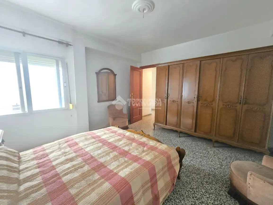 Habitación de Piso en venta en Valencia con Balcón