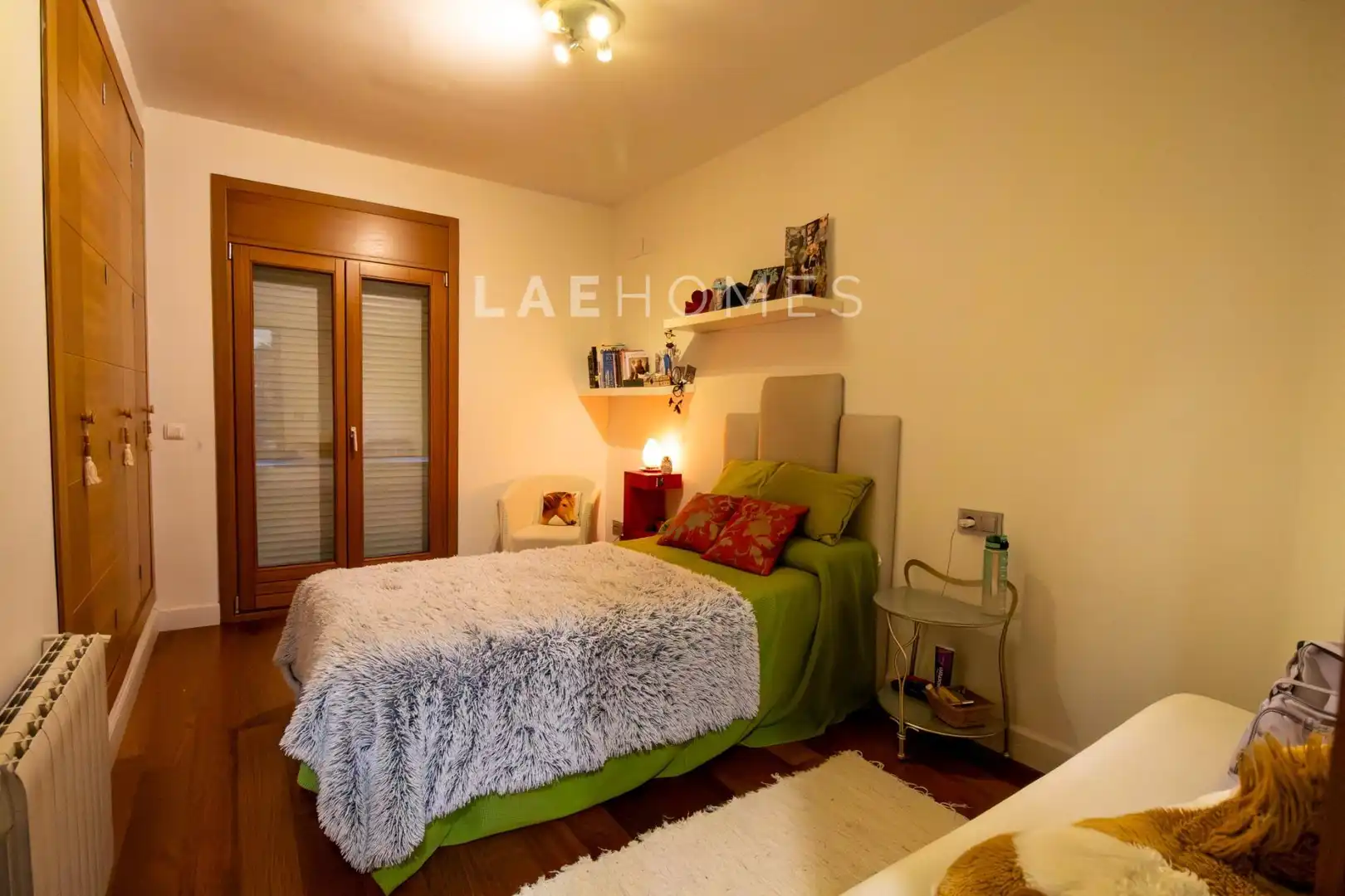 Habitación de Casa o chalet en venta en Mairena del Aljarafe con Aire acondicionado, Calefacción y Jardín privado