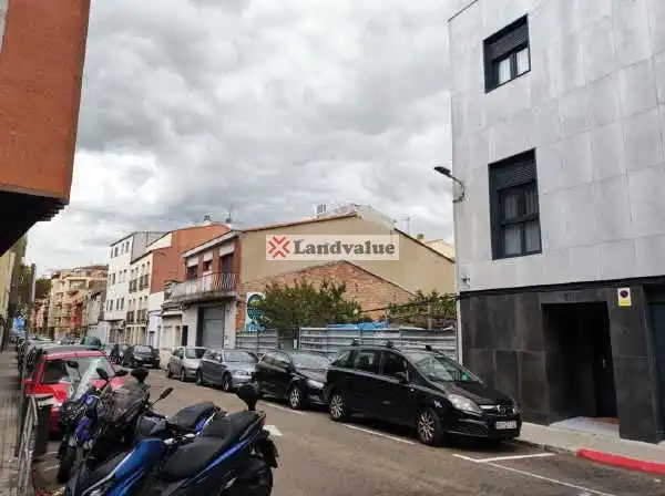 Außenansicht von Residential zum Verkauf in Barberà del Vallès