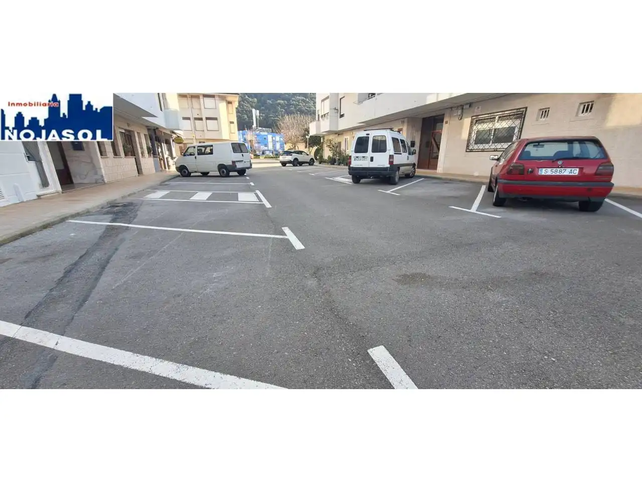 Aparcament de Apartament de lloguer en Noja amb Calefacció, Terrassa i Moblat