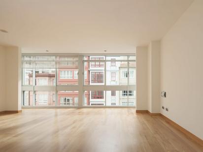 Living room of Flat for sale in A Coruña Capital   with Heating, Parquet flooring and Storage room