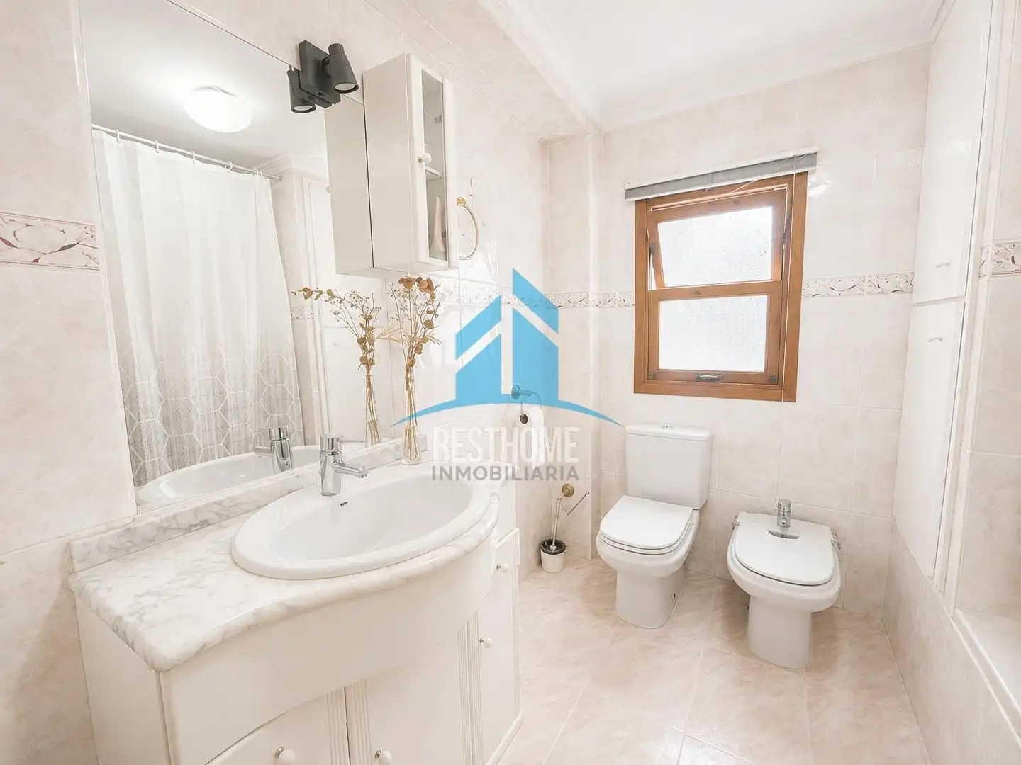 Bathroom of Flat for sale in Cullera  with Balcony