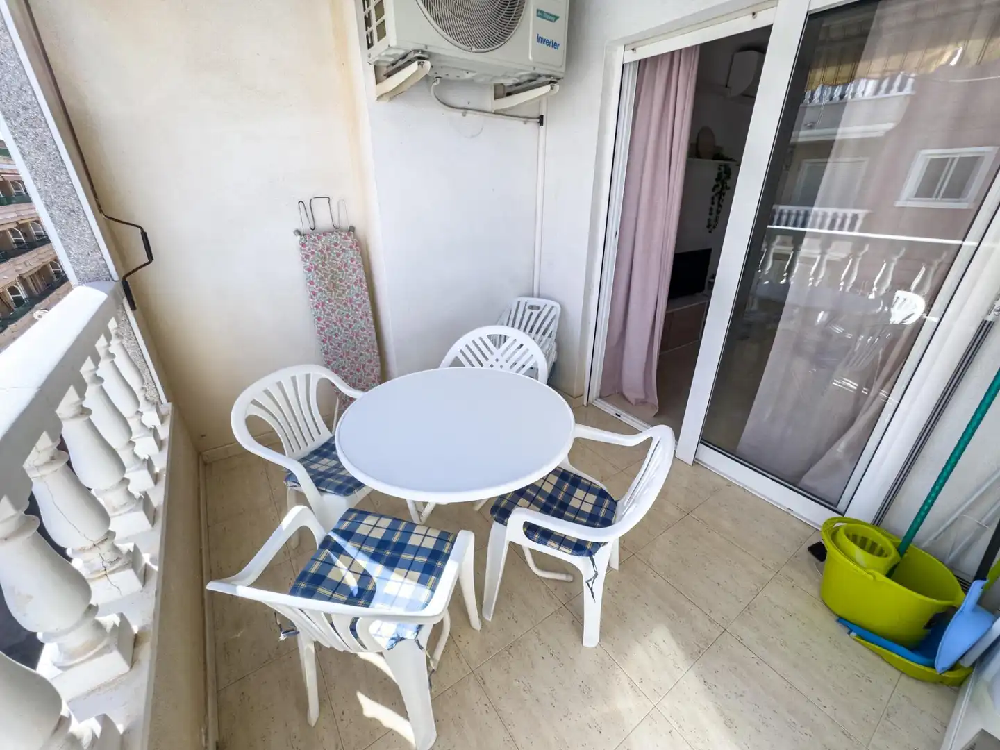 Terrassa de Apartament de lloguer en Torrevieja amb Aire condicionat, Calefacció i Terrassa