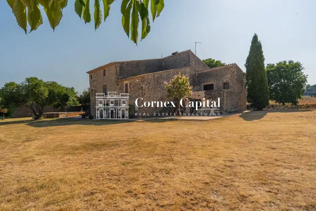 Außenansicht von Country house zur Miete in Rupià mit Klimaanlage, Heizung und Privatgarten