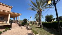 Jardí de Casa o xalet en venda en Busot amb Aire condicionat, Terrassa i Piscina