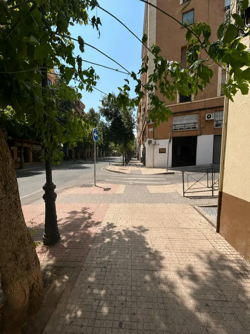 Gewerbefläche zum Verkauf in Calle Colón, Cáceres, Spain 10, imagen 2