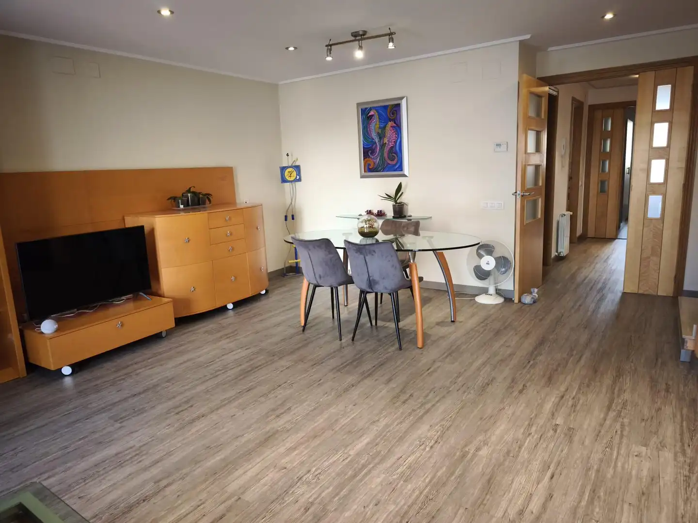Menjador de Casa o xalet en venda en Amposta amb Parquet, Terrassa i Moblat