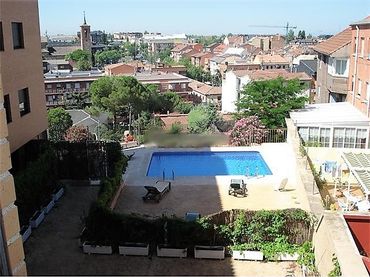 Mini appartamento con piscina in affitto a Rozas Centro