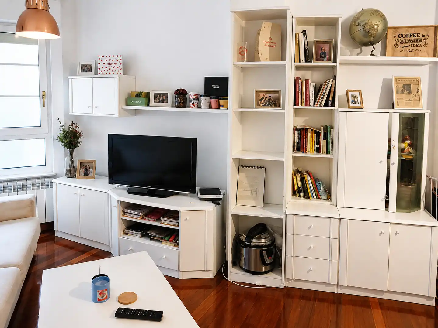 Wohnzimmer von Wohnung zur Miete in Santander mit Möbliert und Ofen