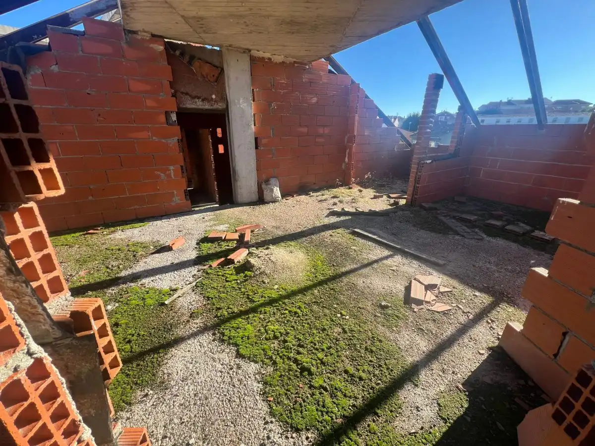 Vista exterior de Edificio en venta en Los Santos de la Humosa