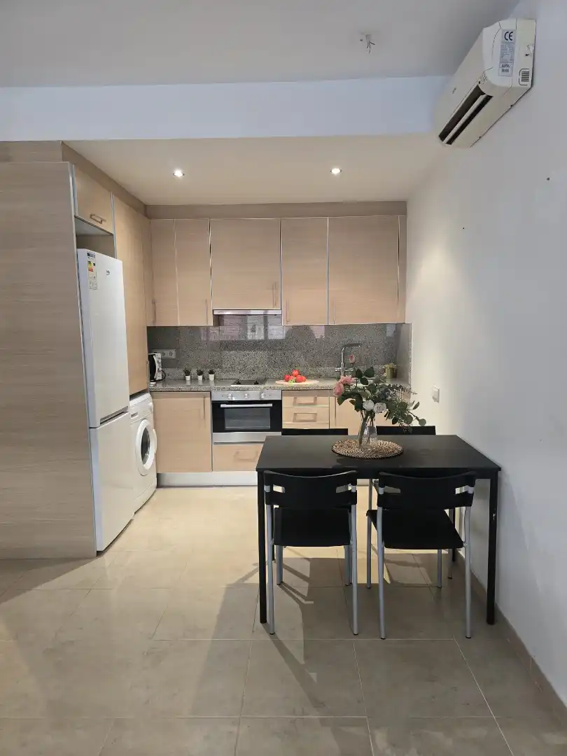 Kitchen of Flat for sale in Terrassa  with Air Conditioner, Heating and Oven