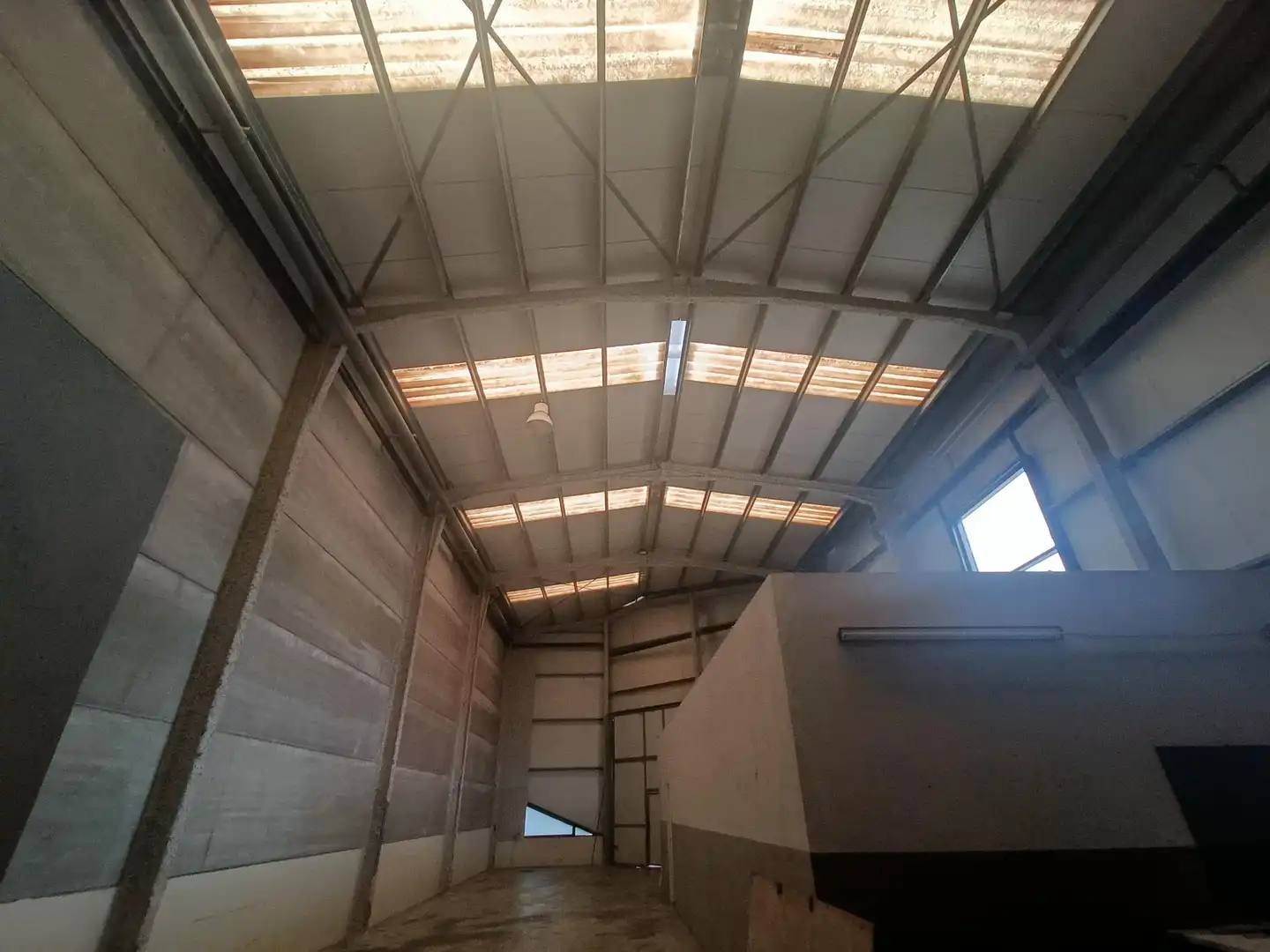 Fabrikhallen zum Verkauf in Almazora / Almassora