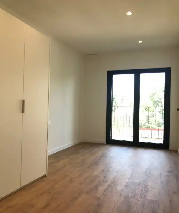 Dormitori de Pis de lloguer en Sant Just Desvern amb Aire condicionat, Calefacció i Parquet