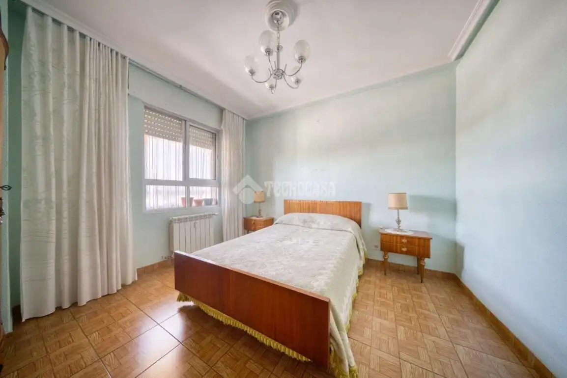 Bedroom of Flat for sale in Valladolid  with Heating