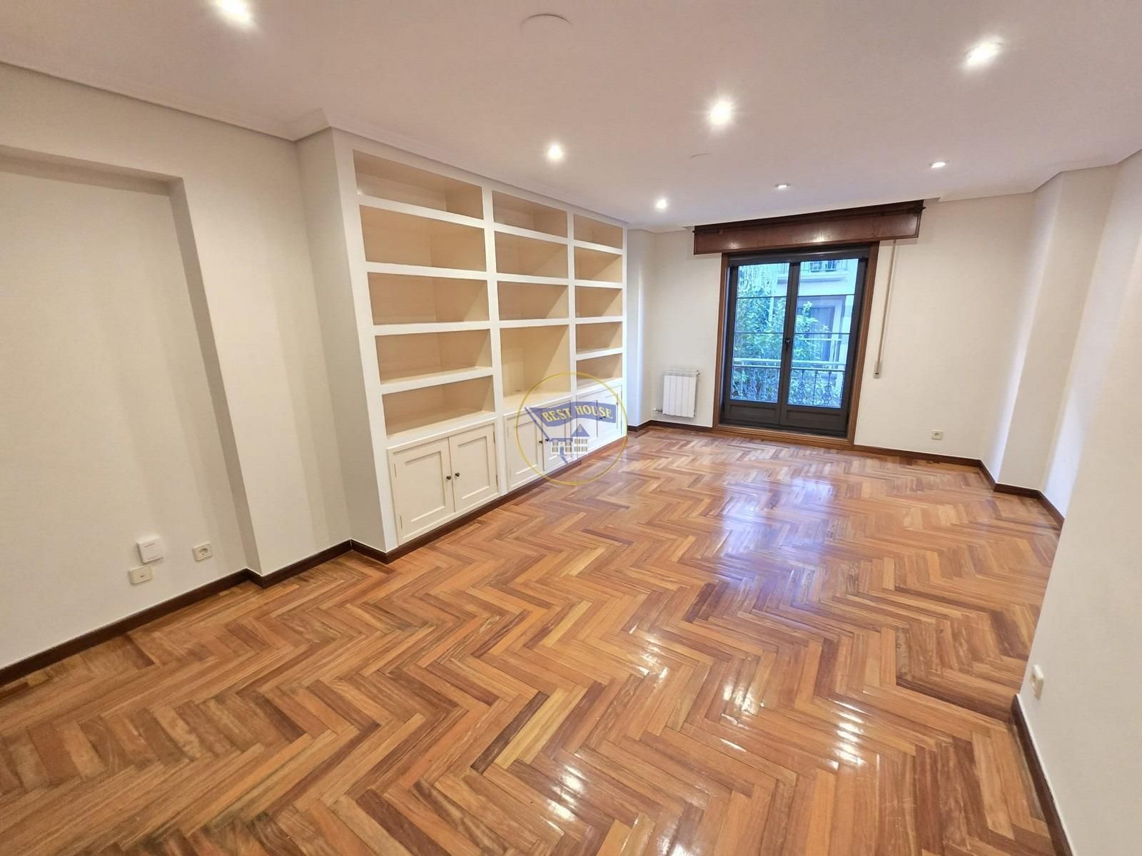 Living room of Flat for sale in Vigo   with Heating and Storage room