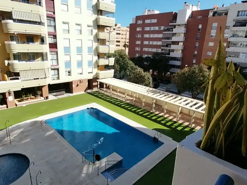 Schwimmbecken von Wohnung zur Miete in Carretera de Cádiz