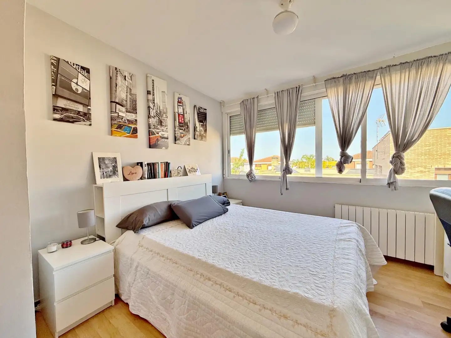 Dormitori de Casa o xalet en venda en Llíria amb Aire condicionat, Jardí privat i Terrassa