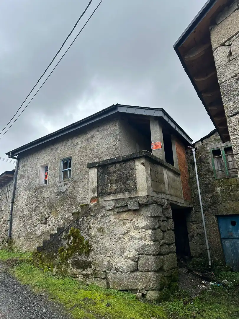 Vista exterior de Casa o xalet en venda en A Veiga  amb Moblat i TV