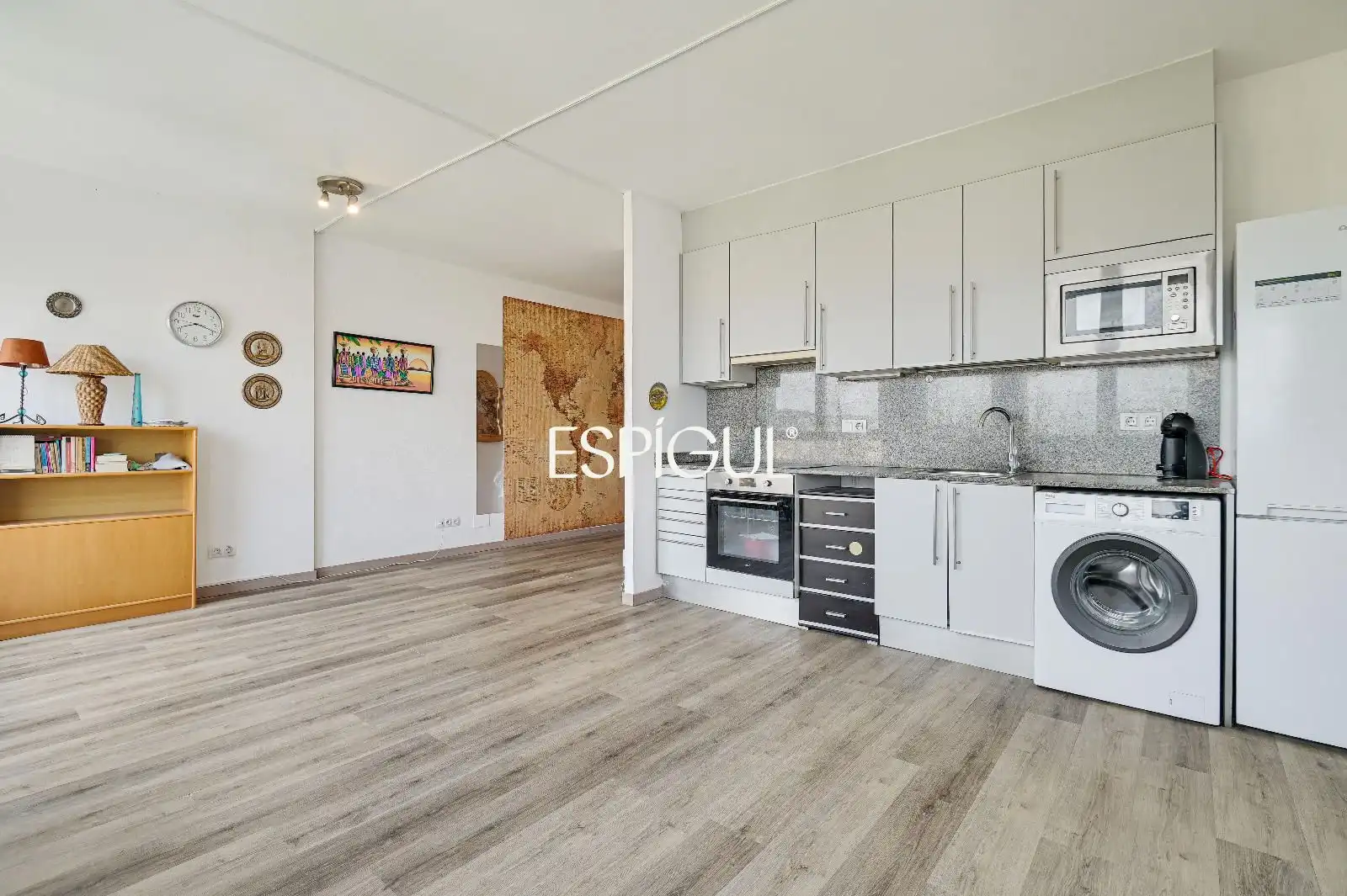 Cocina de Piso en venta en Girona con Calefacción, Parquet y Amueblado