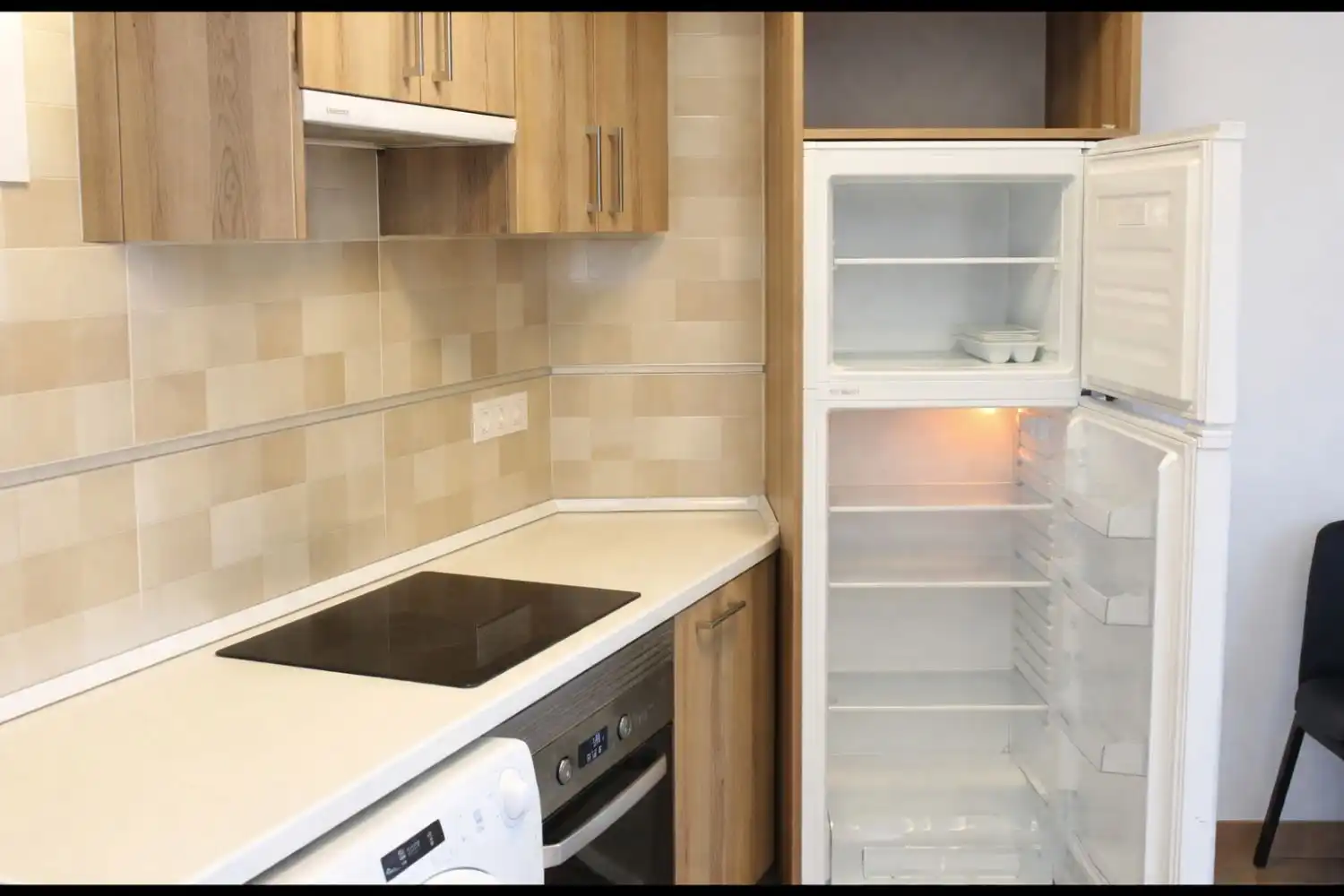 Apartment with terrace for sale in Joan Miro 14