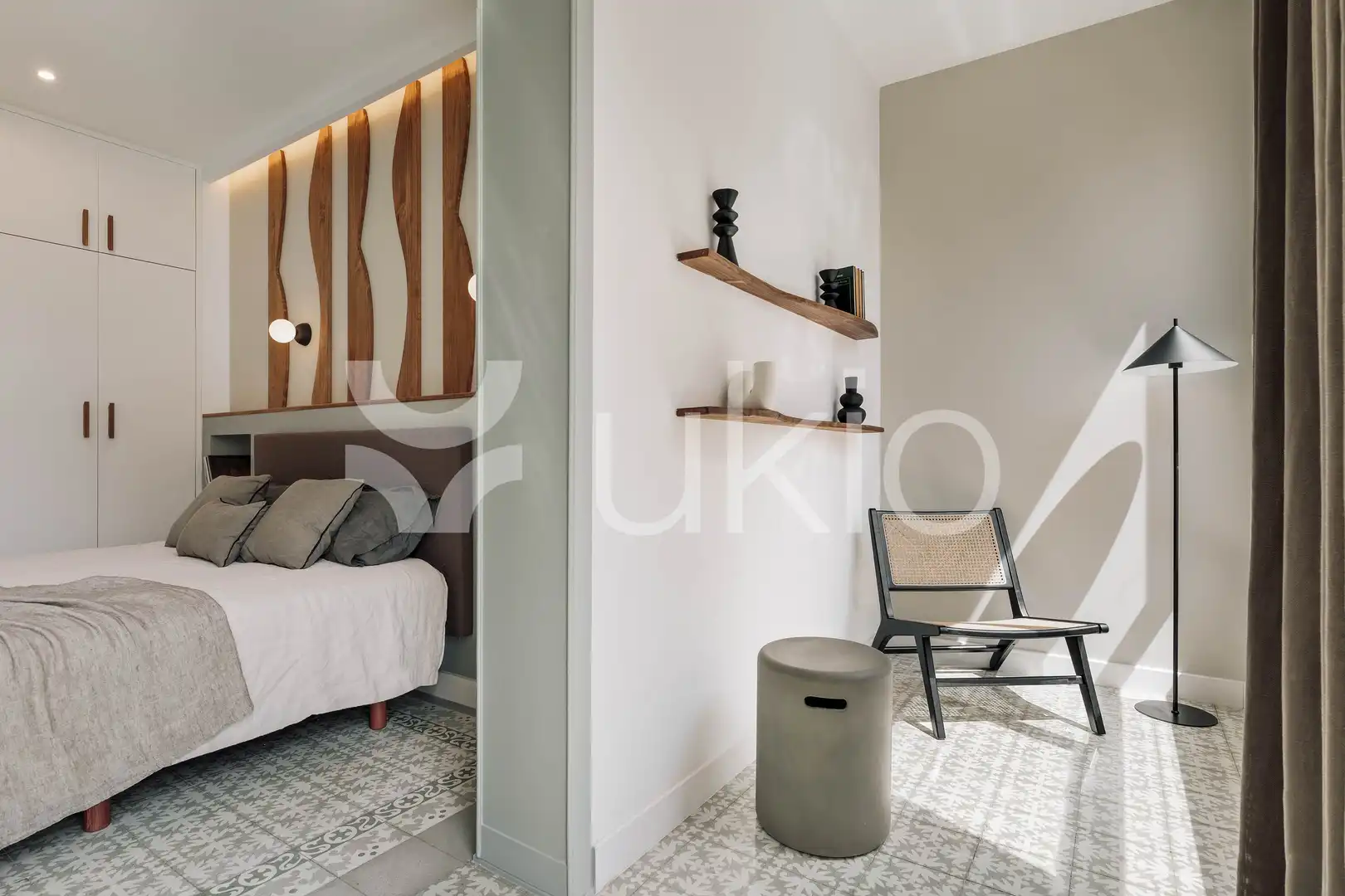Dormitori de Apartament de lloguer en Barcelona amb Aire condicionat, Calefacció i Moblat