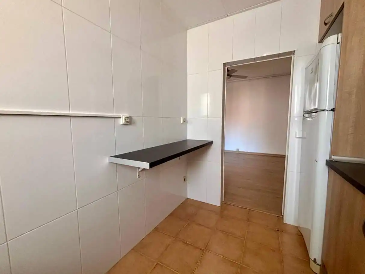 Küche von Wohnung zum Verkauf in Montgat mit Klimaanlage und Terrasse