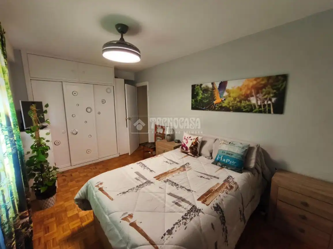 Habitación de Piso en venta en Azuqueca de Henares con Calefacción, Terraza y Balcón