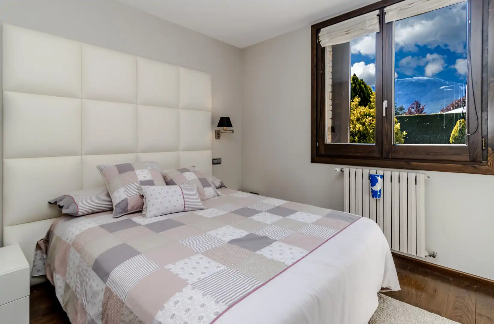 Dormitori de Casa o xalet en venda en Prats i Sansor amb Calefacció, Jardí privat i Parquet