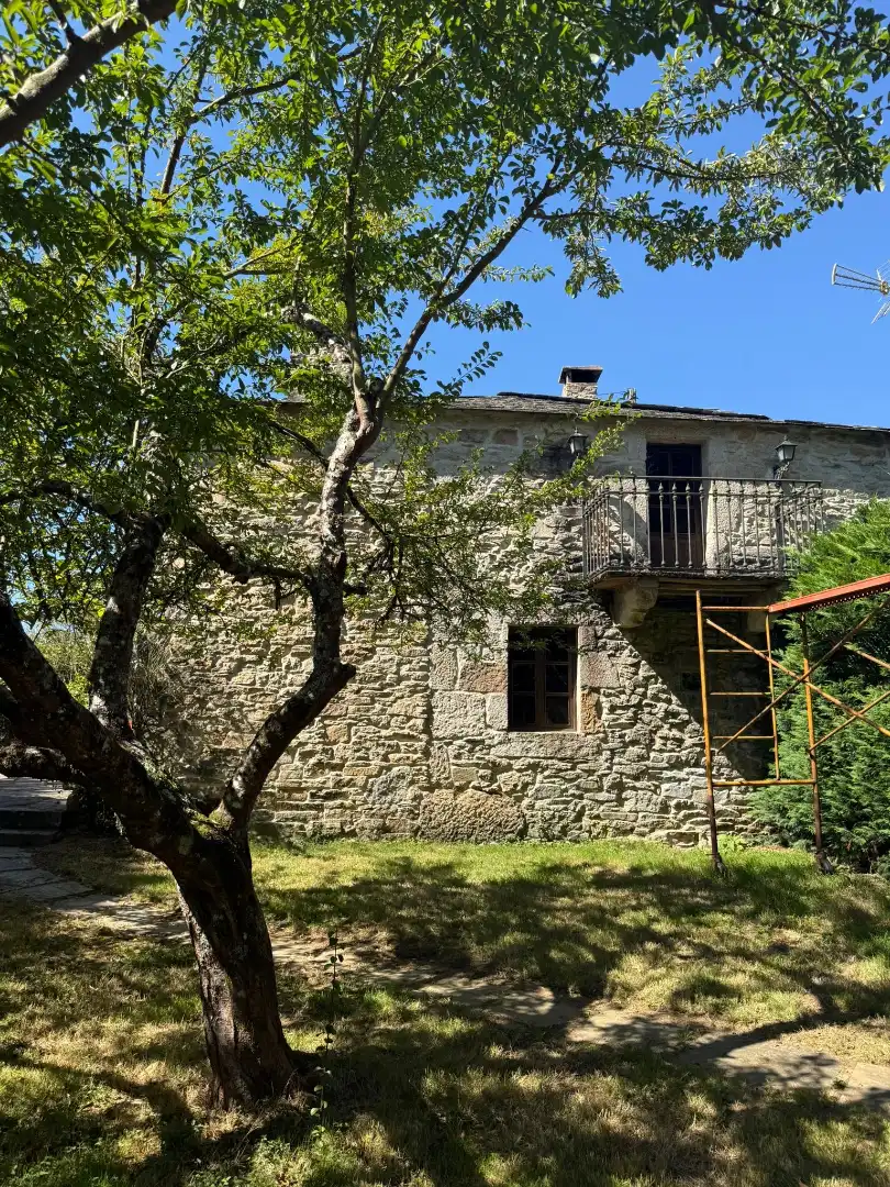 Vista exterior de Casa o xalet en venda en Outeiro de Rei amb Calefacció, Jardí privat i Piscina