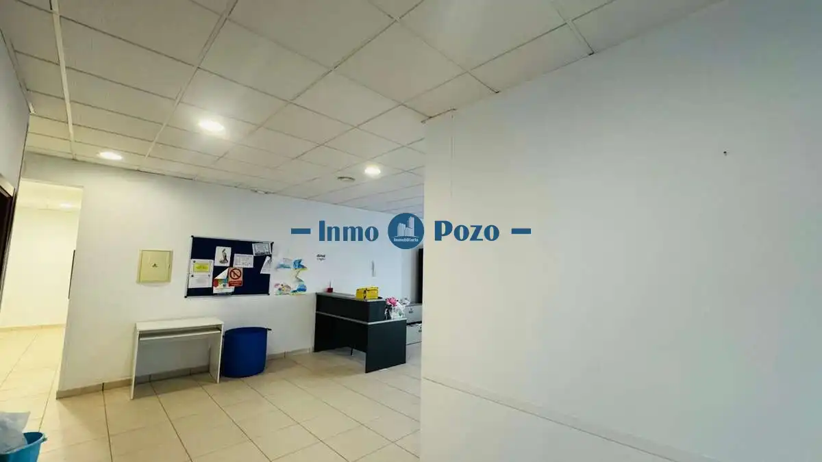 Büro zum Verkauf in Almendralejo