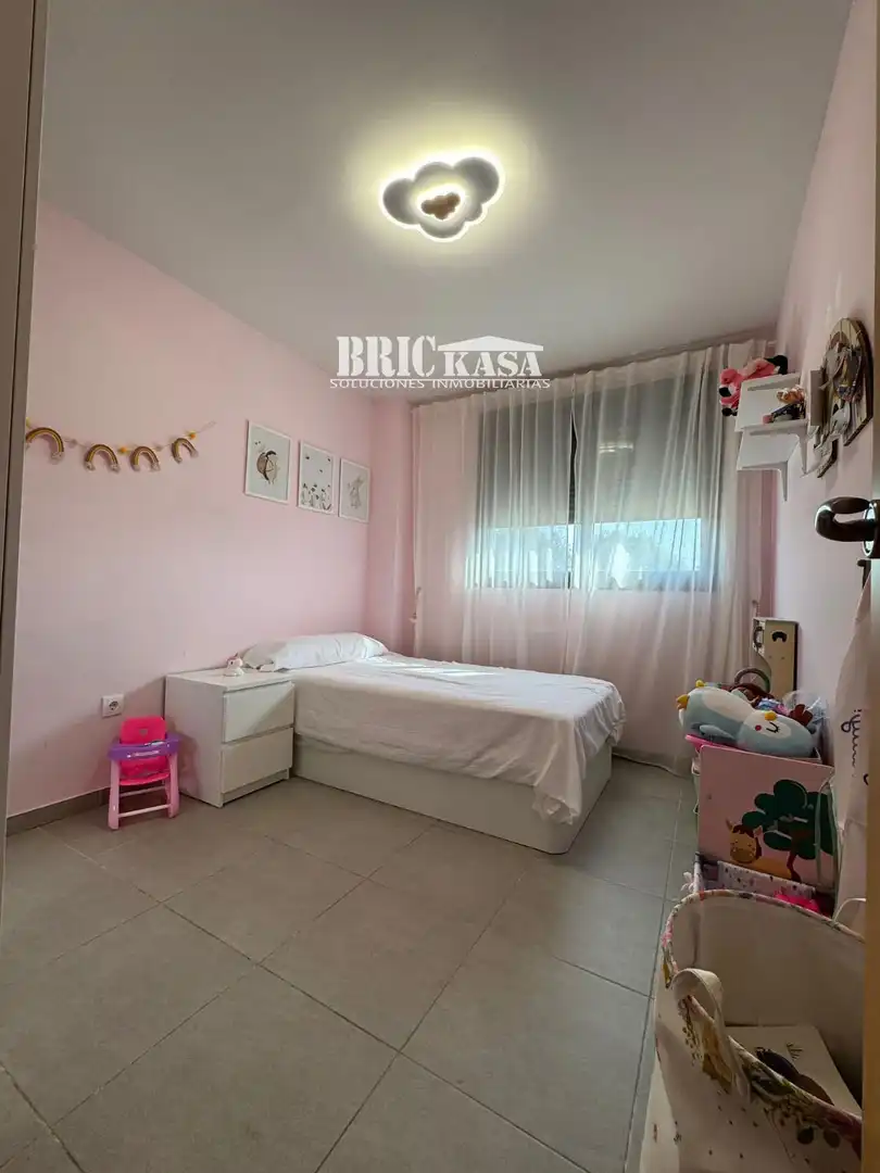 Bedroom of Flat for sale in Cáceres  with Air Conditioner and Terrace
