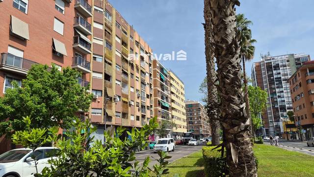 Piso en Venta en Padre Tomas Montañana en Camí Fondo