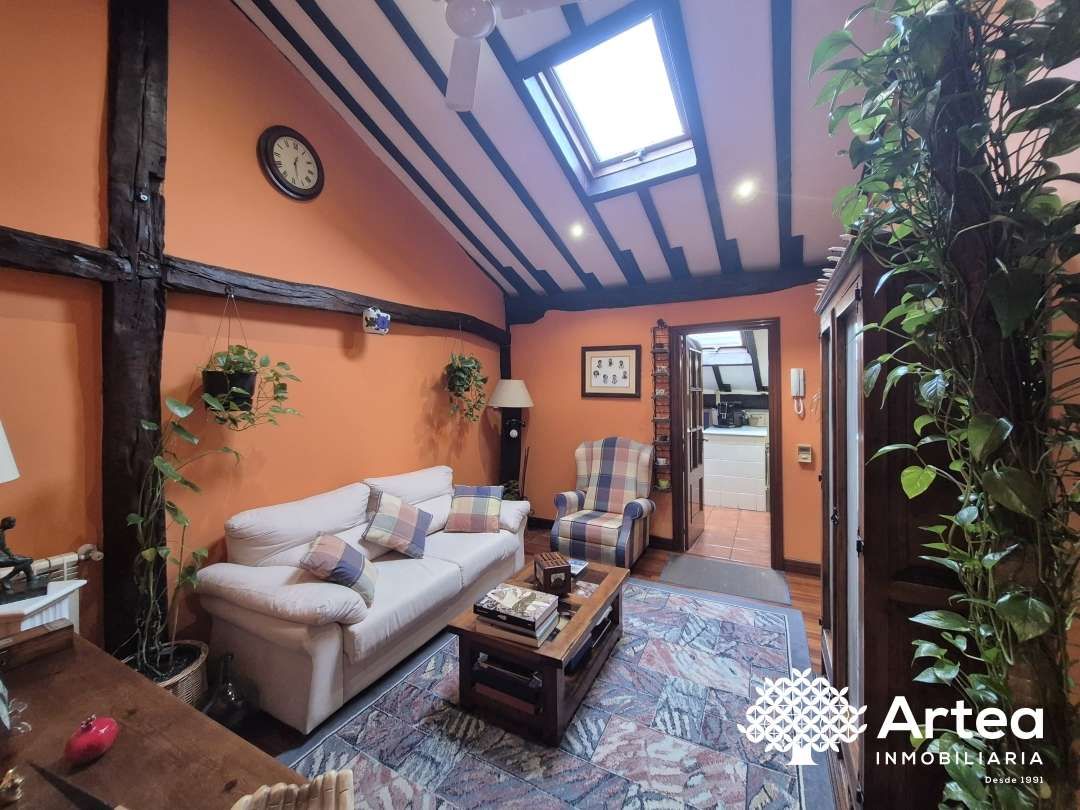 Sala d'estar de Pis en venda en Bilbao  amb Calefacció