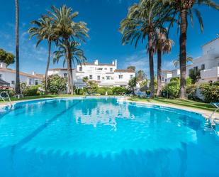 Jardí de Casa adosada en venda en Marbella amb Terrassa