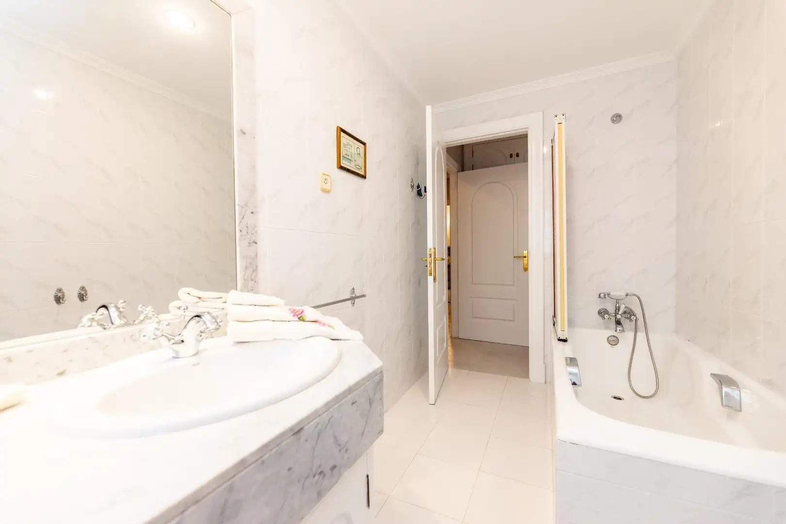 Bathroom of Houses for sale in Torrelodones  with Heating, Private garden and Terrace