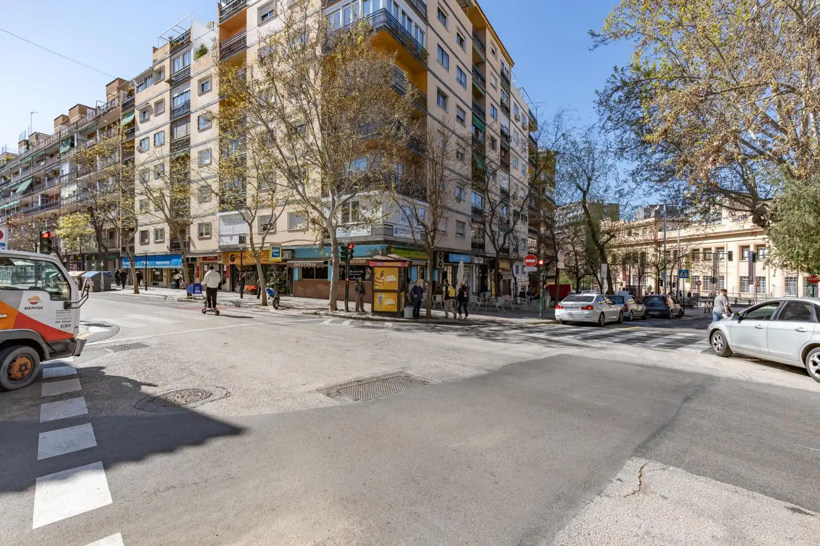 Exterior view of Flat for sale in Granada  with Air Conditioner, Heating and Storage room