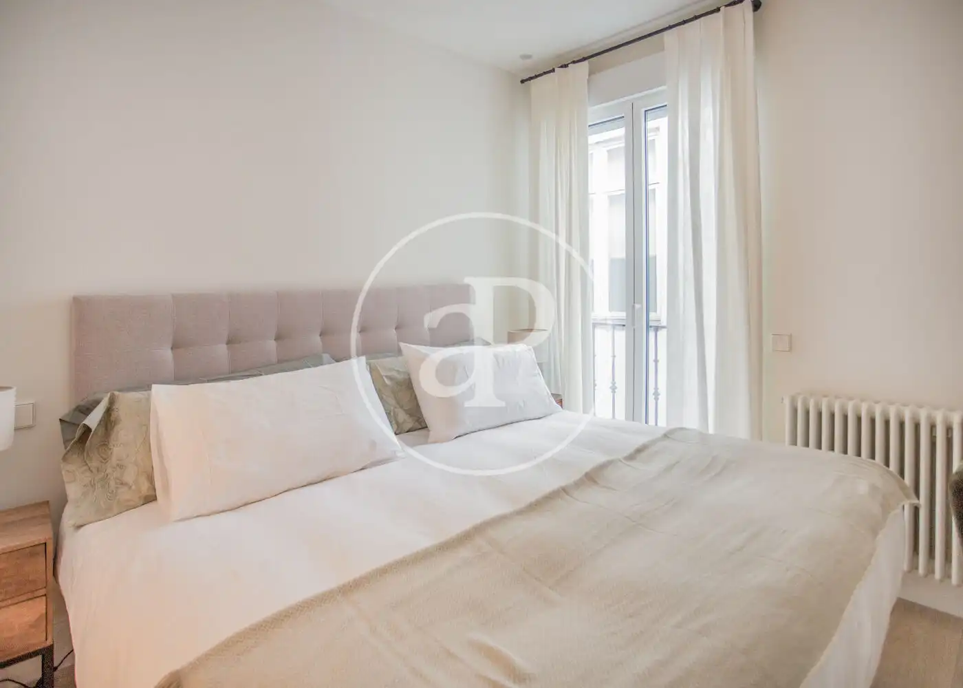 Schlafzimmer von Wohnung zur Miete in Barrio de Salamanca