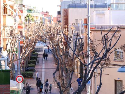 Vista exterior de Casa adosada en venda en Viladecans amb Terrassa i Balcó