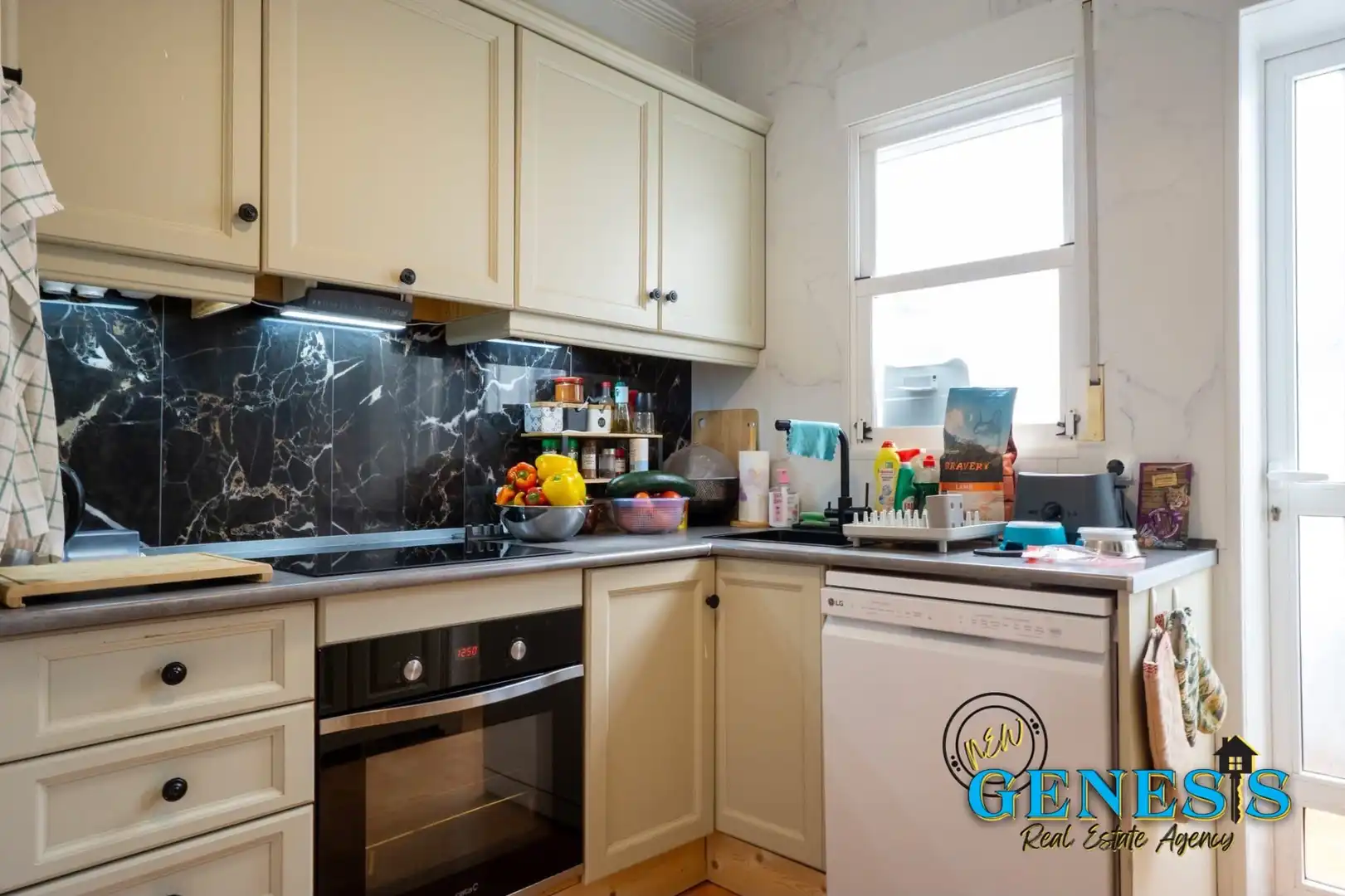 Semi-detached house with terrace for sale in Calle del Lago 45, imagen 4