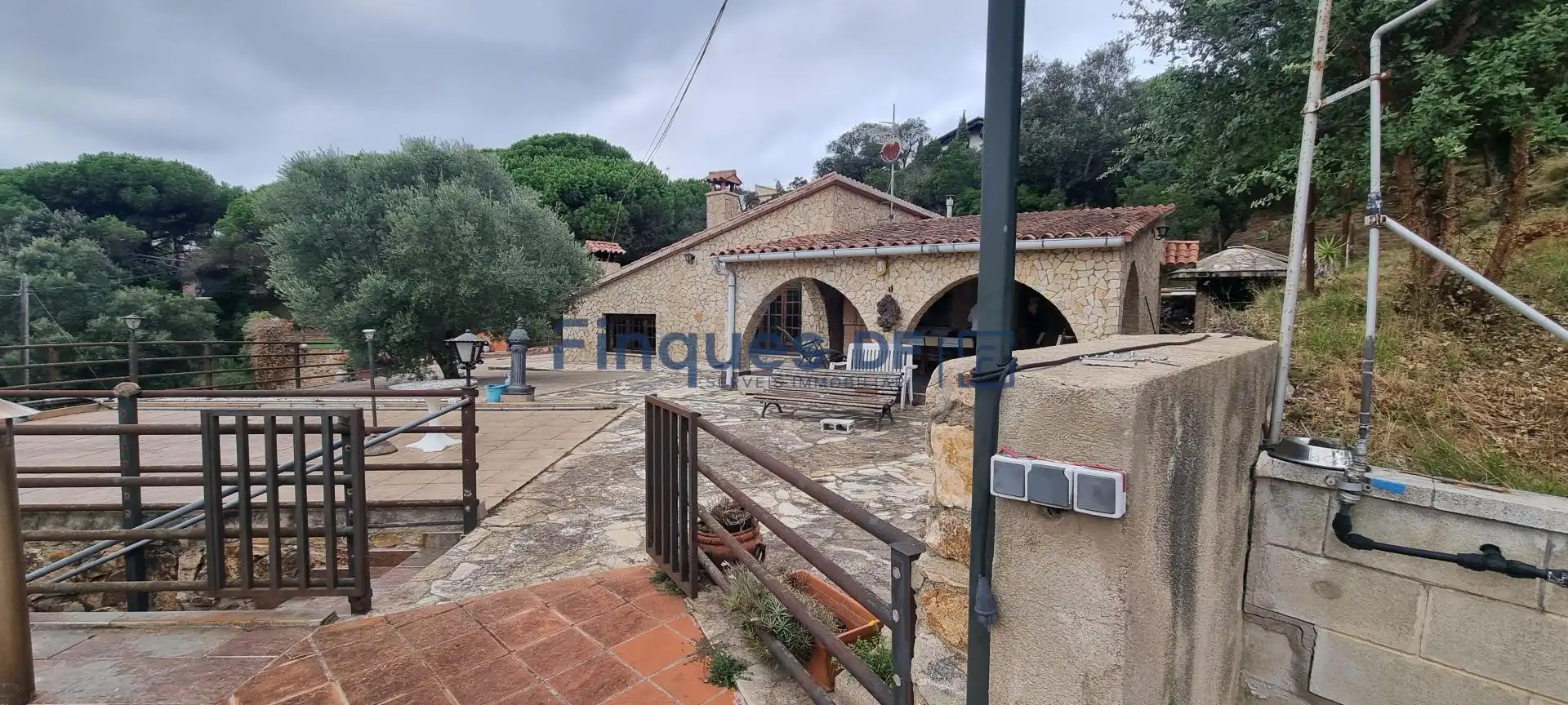 Xalet amb piscina en venda a Aiguaviva Parc