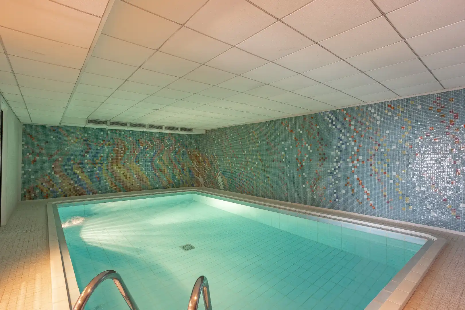 Piscina de Casa o xalet en venda en Esplugues de Llobregat amb Aire condicionat, Calefacció i Terrassa
