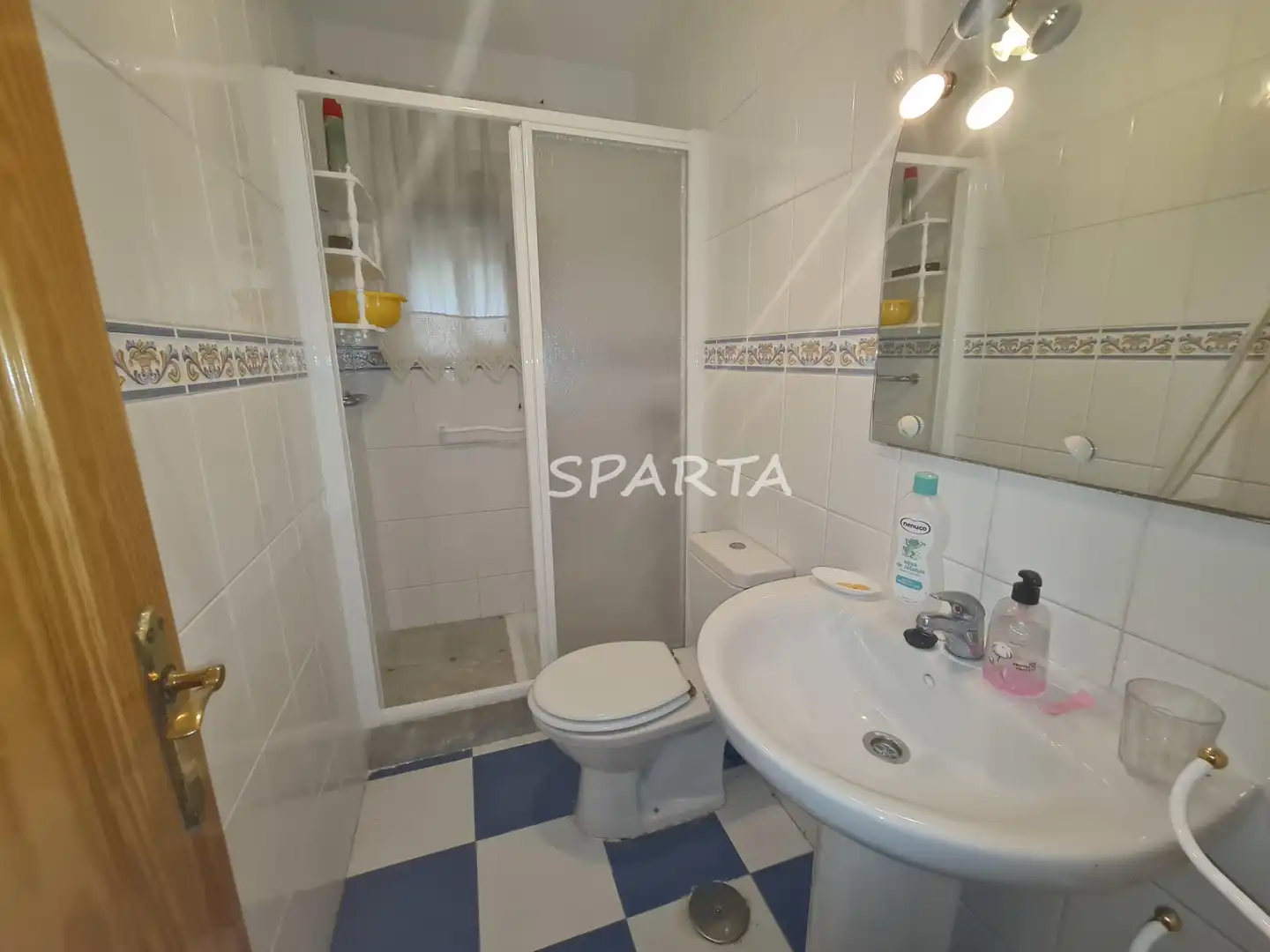 Bany de Casa o xalet en venda en Valencina de la Concepción amb Jardí privat i Forn