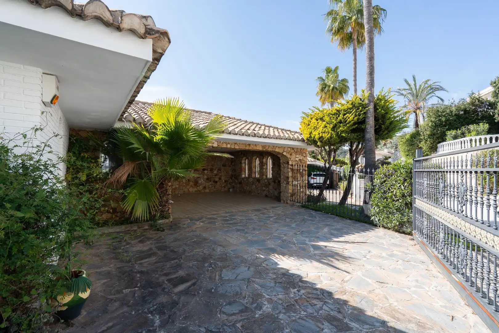 Vista exterior de Casa o xalet en venda en Mijas amb Terrassa