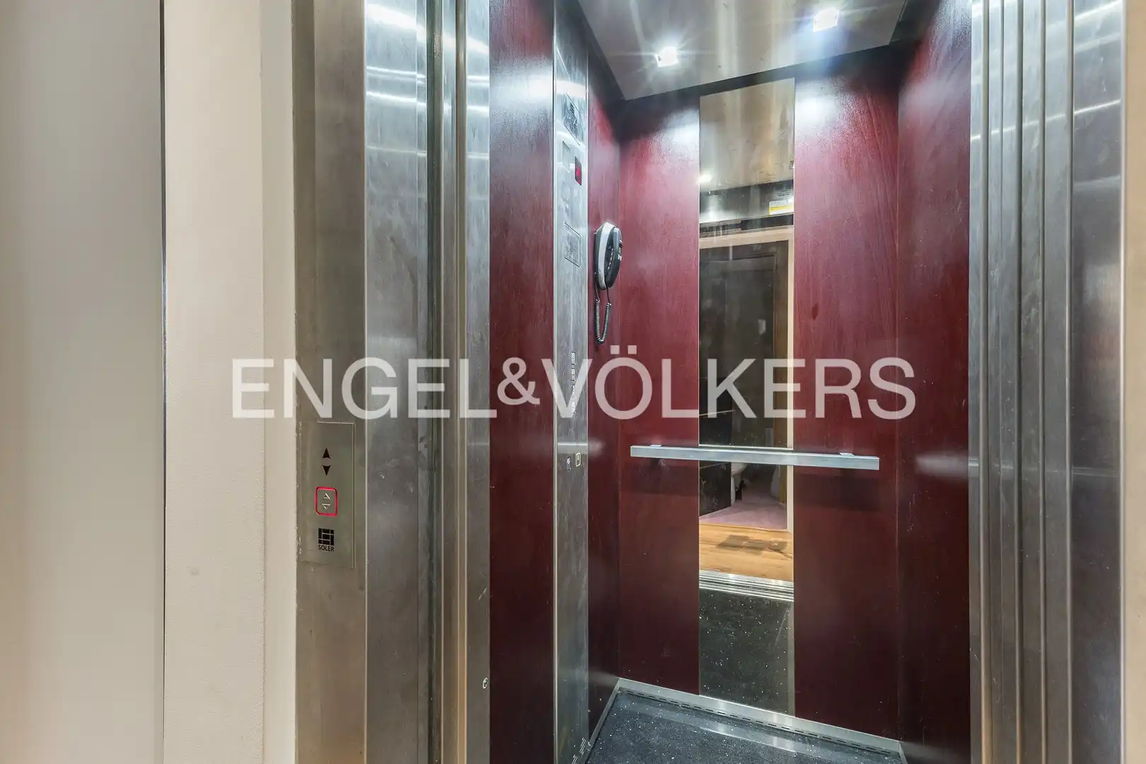 Casa o chalet en venta en El Prat de Llobregat con Aire acondicionado, Calefacción y Jardín privado