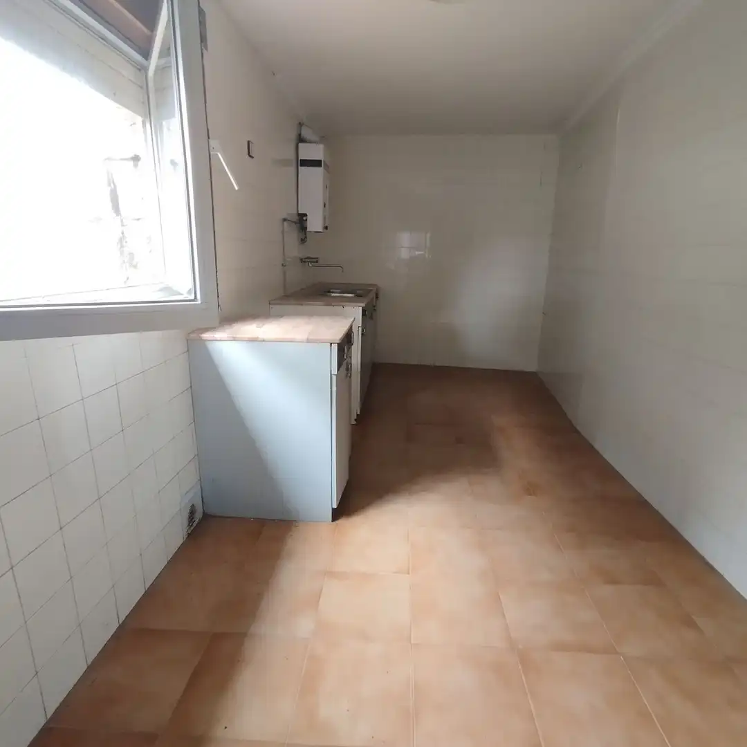 Cuina de Casa o xalet en venda en Villaviciosa amb Calefacció, Terrassa i Traster