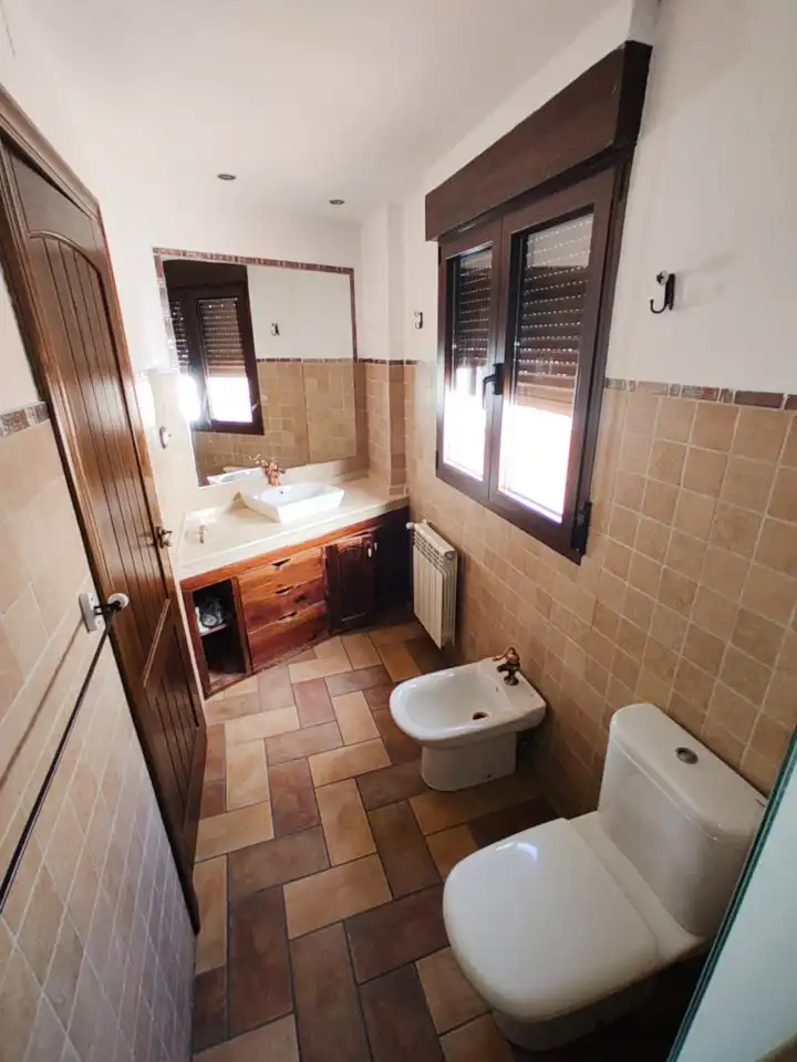 Bathroom of Flat for rent in Cenes de la Vega