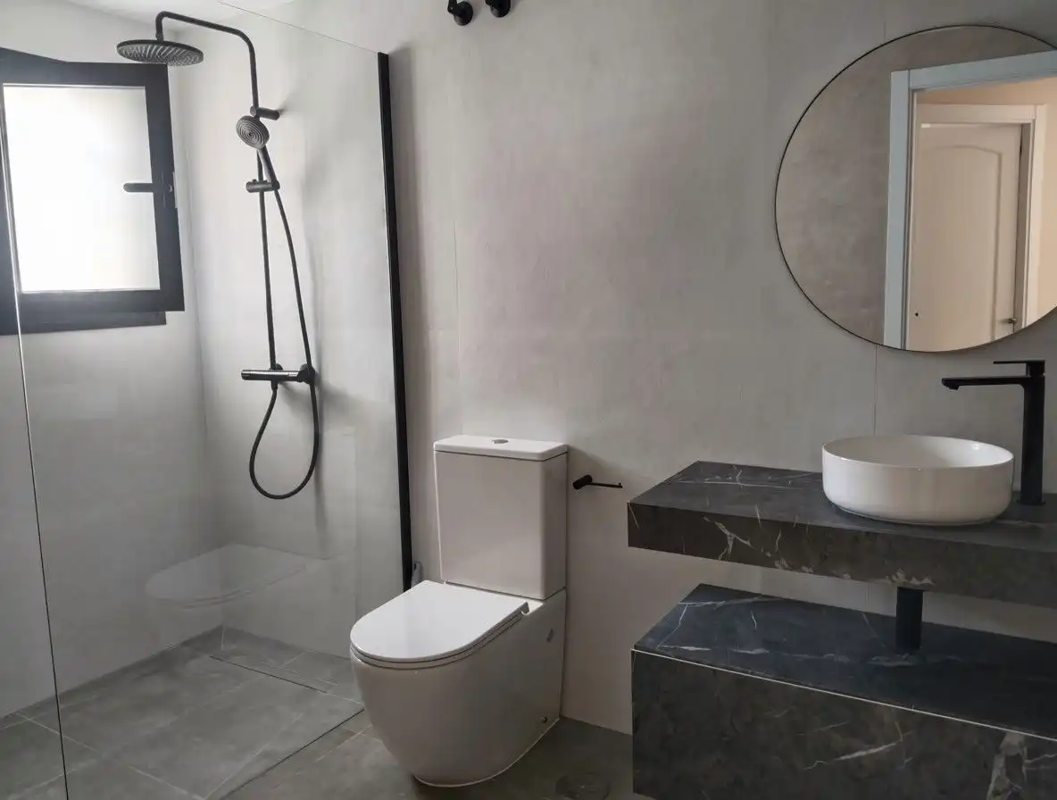 Bany de Apartament en venda en Nueva Andalucía
