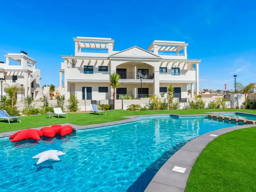 Apartament amb piscina en venda a Calle Número Siete