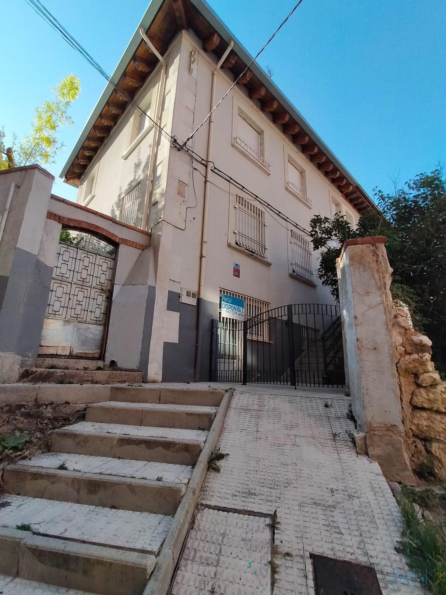 Single-family semi-detached for sale in  GALLEGO, Los Vadillos - R. Sanitaria - Pozanos